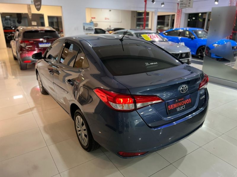 Yaris Sedan 1.5 XL Live CVT (Flex)