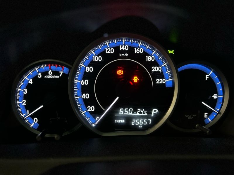 Yaris Sedan 1.5 XL Live CVT (Flex)