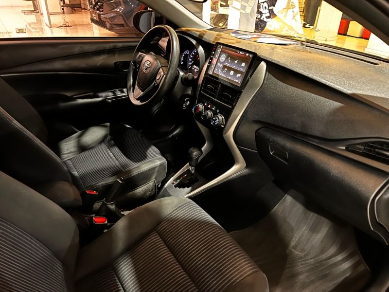 Yaris Sedan 1.5 XL Live CVT (Flex)
