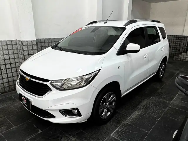 Carro Chevrolet Spin 2023 Premier 1.8 (Aut.)