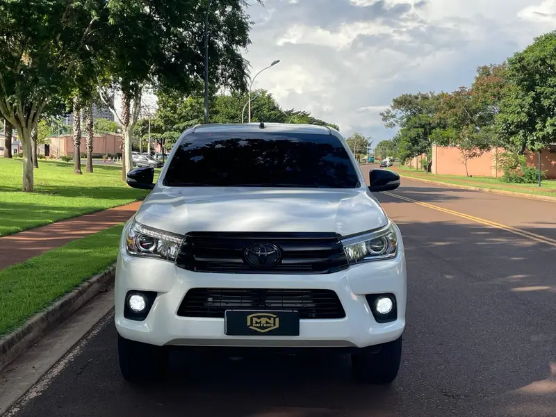 Toyota Hilux Cabine Dupla Hilux 2.8 TDI SRX CD 4x4 (Aut)