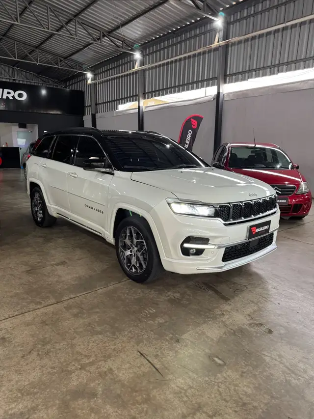 Carro Jeep Commander 2025 Overland 1.3 T270