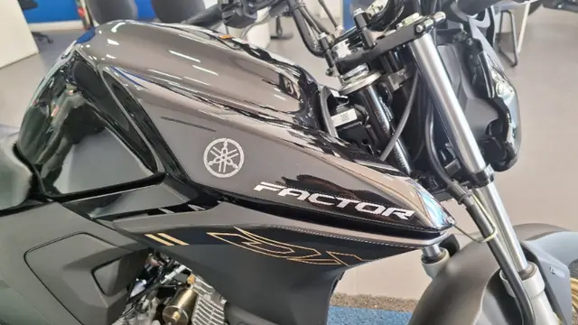 Moto Yamaha YBR 150 Factor 2025 DX