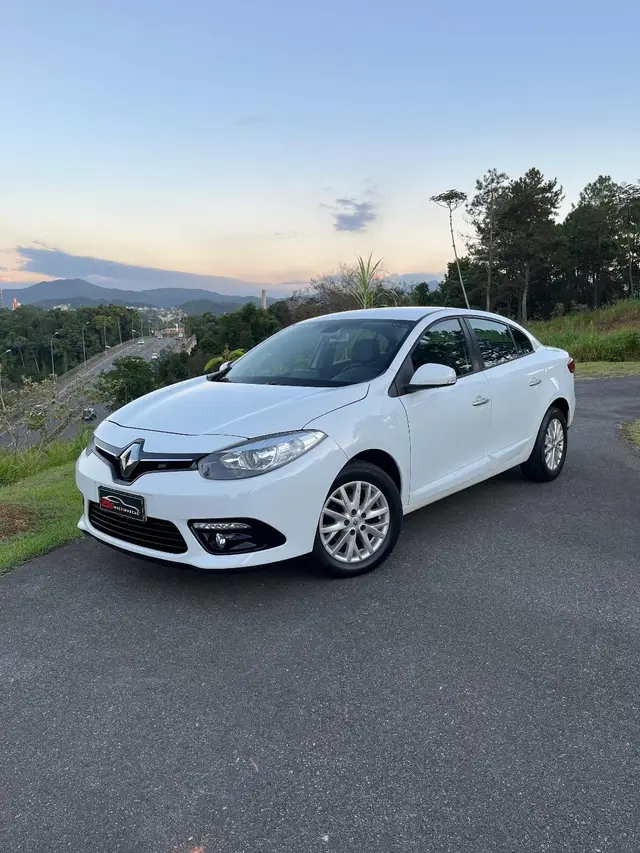 Carro Renault Fluence 2016 2.0 16V Dynamique Plus X-Tronic (Flex)