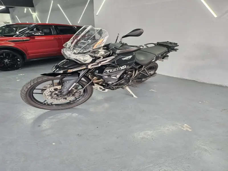 Triumph 800 XRxL