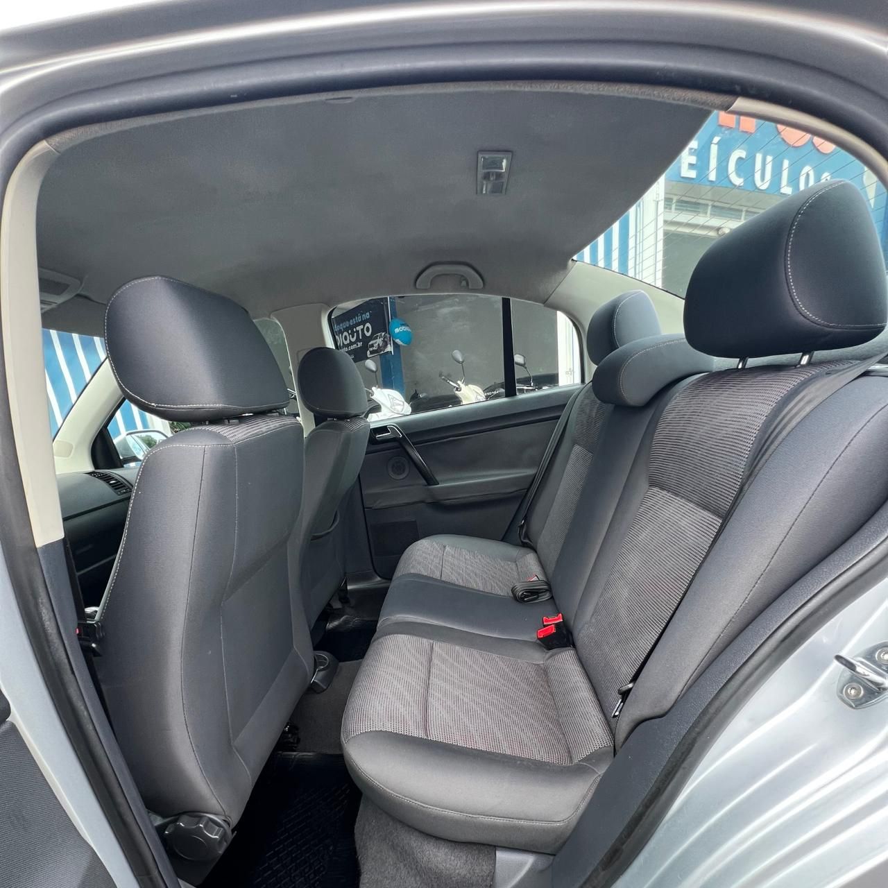 Volkswagen Polo Sedan