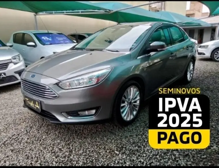 Ford Focus Sedan Titanium 2.0 PowerShift