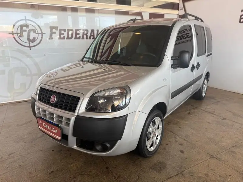 Fiat Doblò Essence 1.8 16V (Flex)