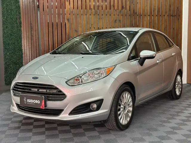 Carro Ford New Fiesta Sedan 2015 1.6 Titanium PowerShift (Flex)