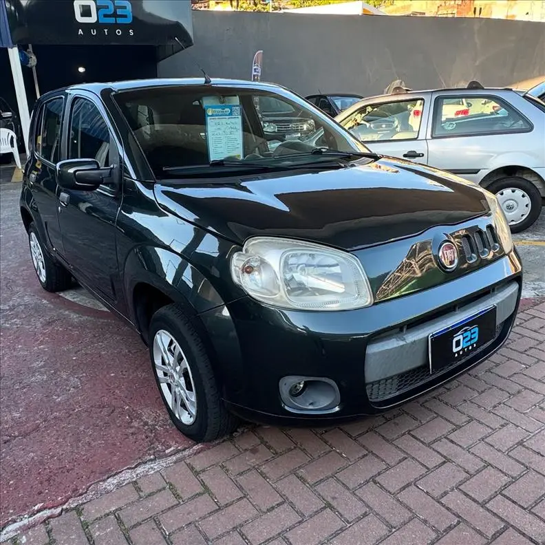 Fiat Uno Vivace 1.0 8V (Flex) 4p