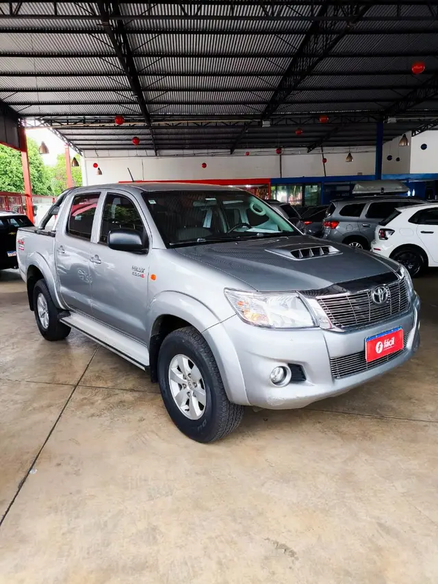 Carro Toyota Hilux Cabine Dupla 2015 Hilux 3.0 TDI 4x4 CD SR