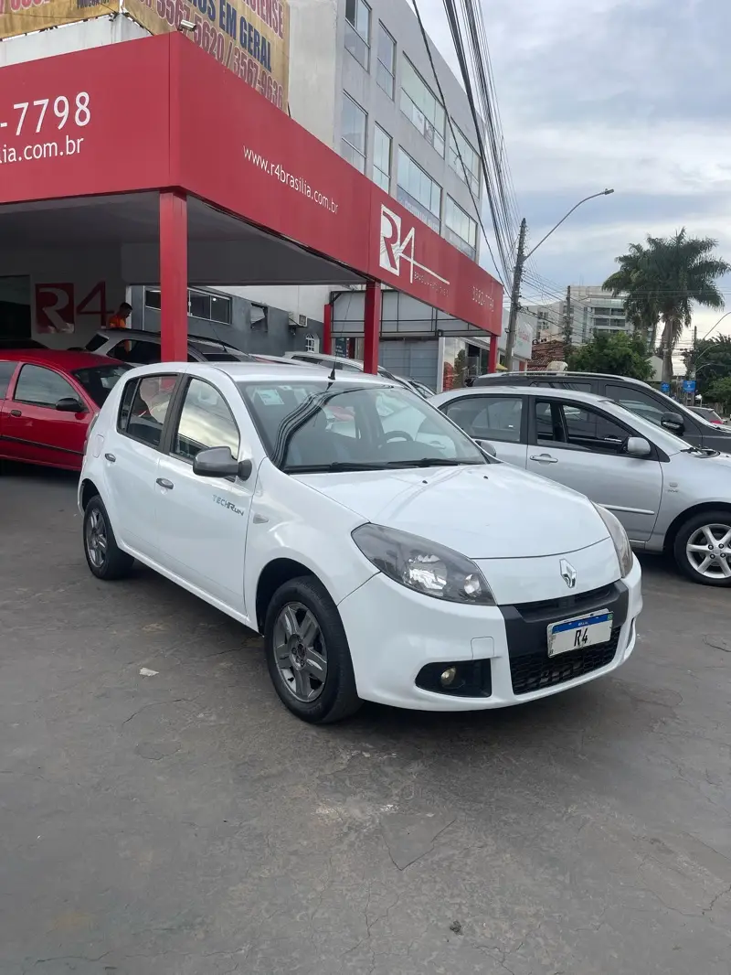 Renault Sandero Expression 1.0 16V (flex)