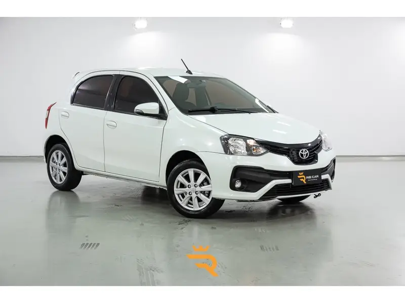 Toyota Etios X Plus 1.5 (Aut) (Flex)