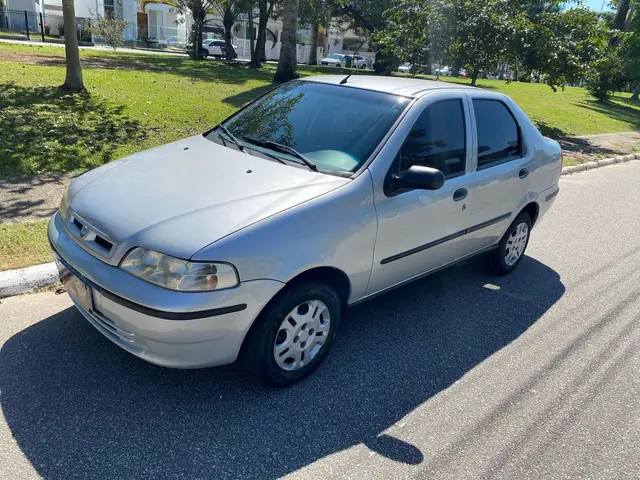 Carro Fiat Siena 2003 1.0 MPi (6 Marchas)