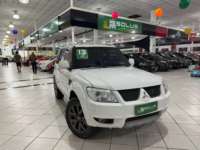 Carro Mitsubishi Pajero TR4 2013 2.0 16V 4x2 (Flex) (Aut)