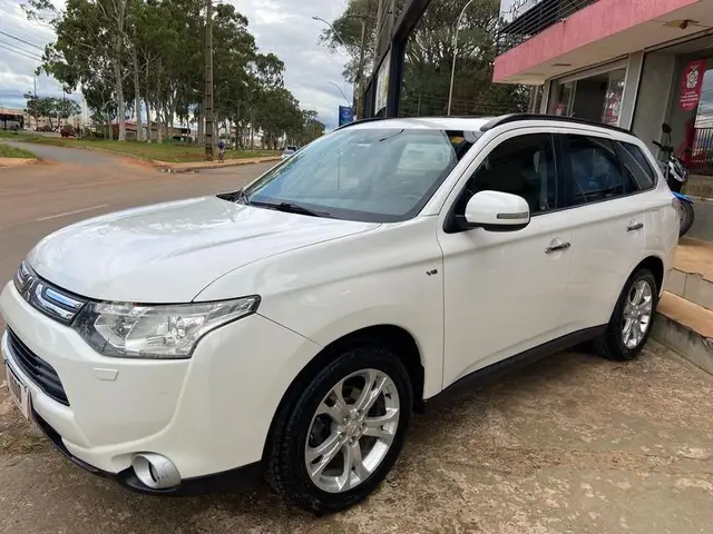 Carro Mitsubishi Outlander 2015 GT 4WD 3.0 V6 (Aut)