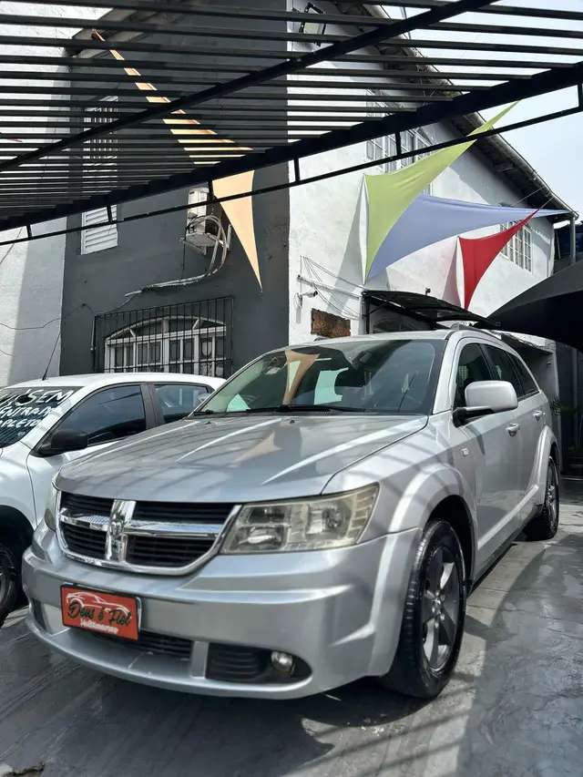 Carro Dodge Journey 2010 SXT 2.7 V6
