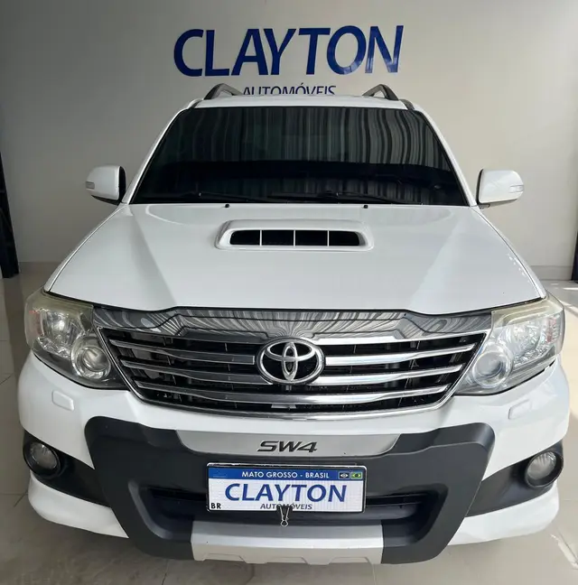 Carro Toyota Hilux SW4 2014 3.0 TDI 4x4 SRV 5L