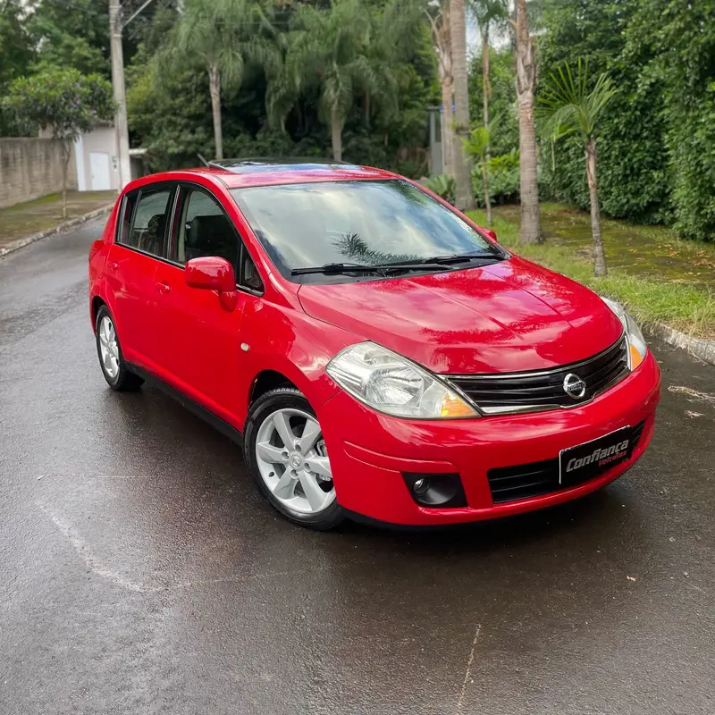 Nissan Tiida SL 1.8 (flex) (aut)