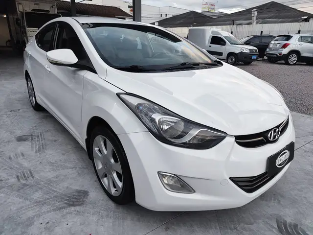 Carro Hyundai Elantra 2013 Sedan 1.8 GLS (aut)