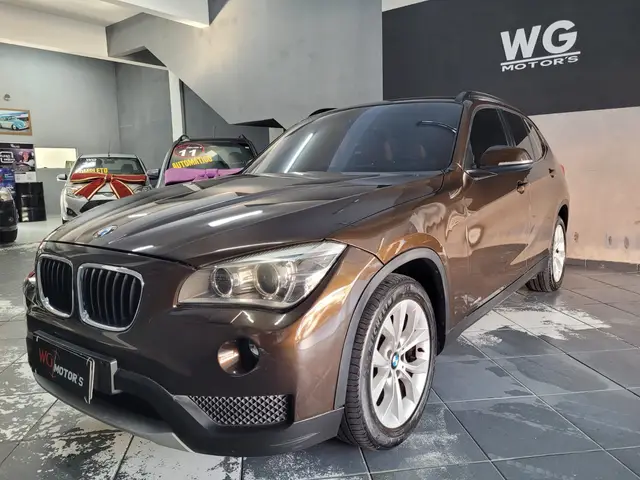 Carro BMW X1 2013 2.0 sDrive18i (aut)
