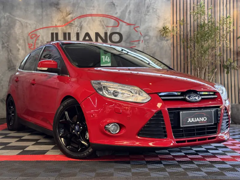 Ford Focus Hatch Titanium Plus 2.0 16V PowerShift