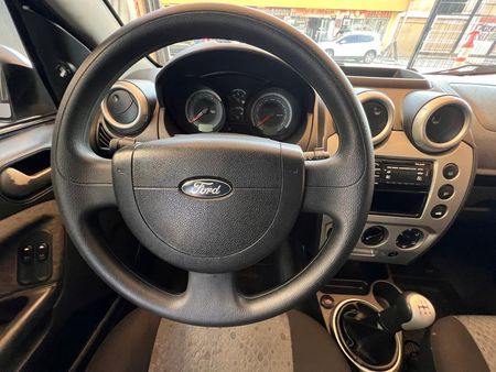 Fiesta Hatch 1.6 (Flex)