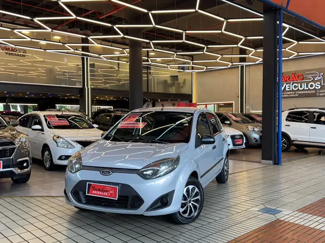 Carro Ford Fiesta Hatch 2011 1.0 (Flex)