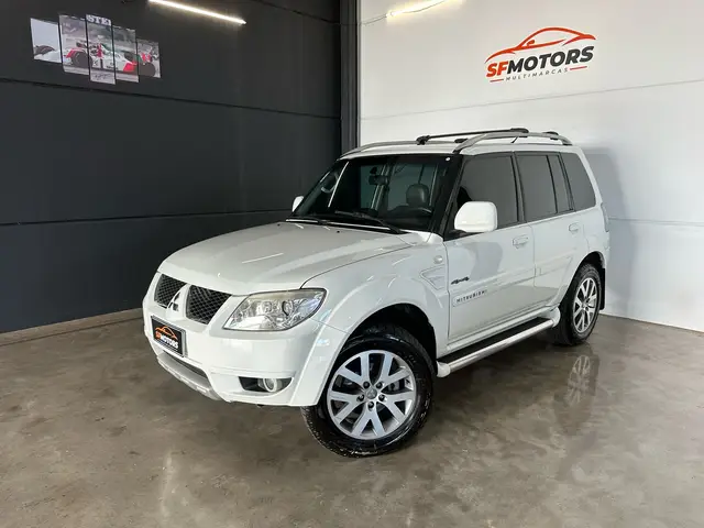 Carro Mitsubishi Pajero TR4 2013 2.0 16V 4X4 (Flex) (Aut)