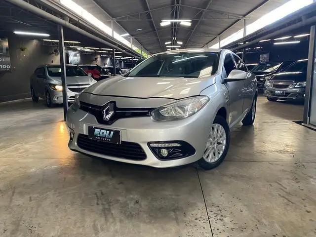 Carro Renault Fluence 2015 2.0 16V Dynamique (Flex)