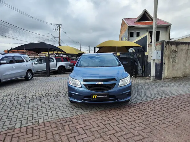 Carro Chevrolet Onix 2015 1.0 LS SPE/4