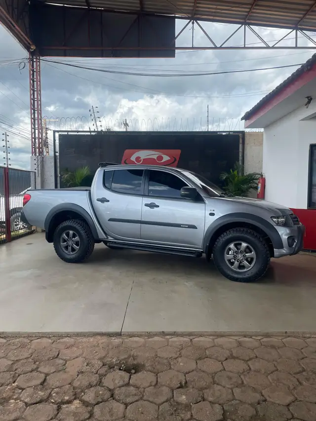 Carro Mitsubishi L200 Triton Sport 2018 3.2 DID-H Outdoor 4WD (Aut)