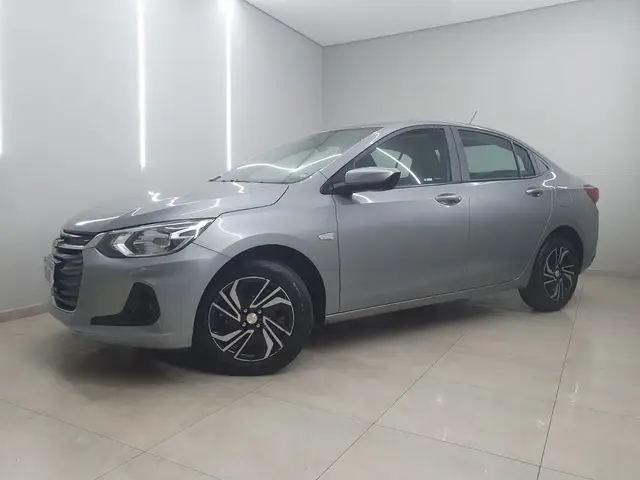 Carro Chevrolet Onix Plus 2024 LT 1.0