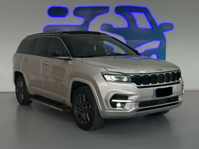 Carro Jeep Commander 2023 Overland 2.0 TD380