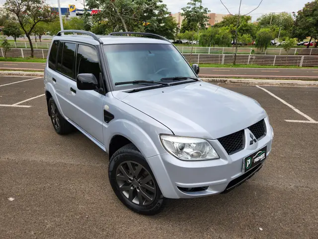 Carro Mitsubishi Pajero TR4 2011 2.0 16V 4x4 (Flex) (Aut)