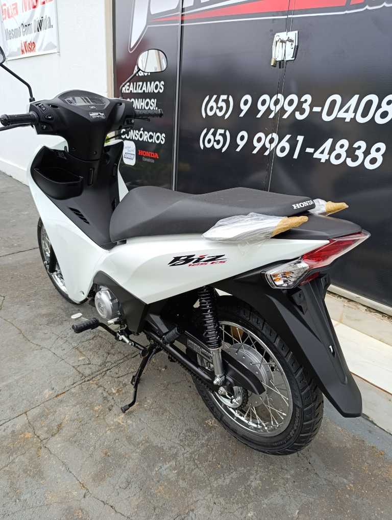 alt=