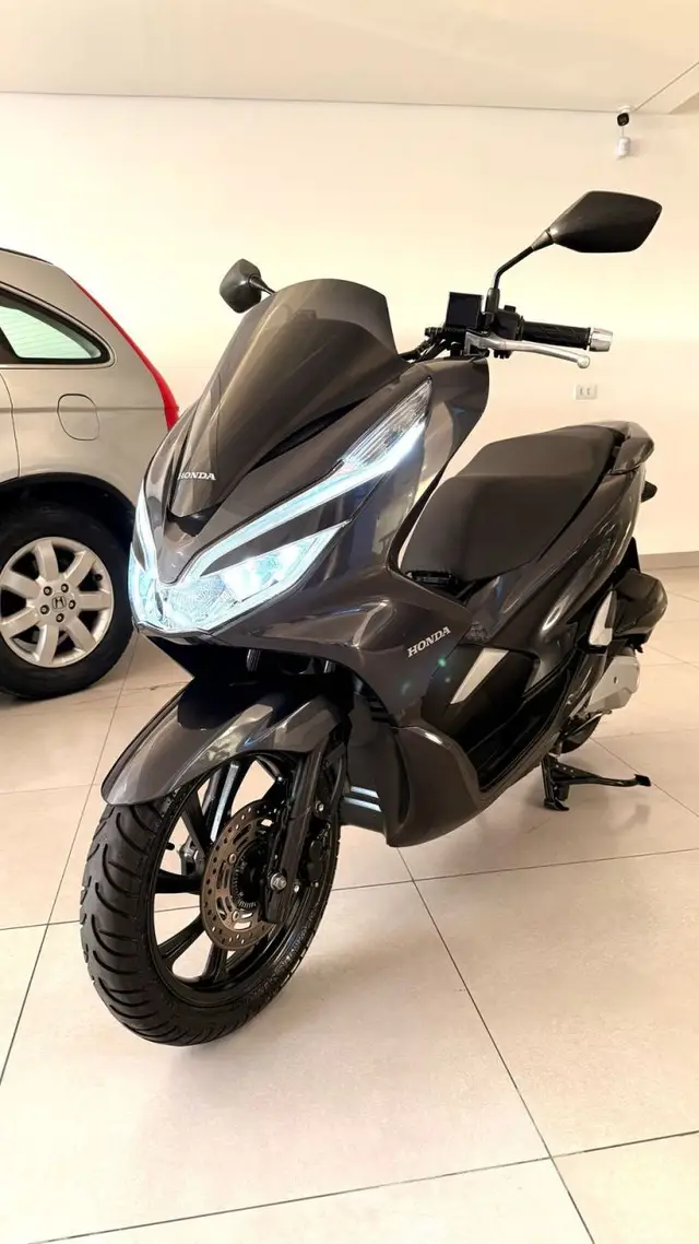 Carro Honda PCX 150 2022 ABS
