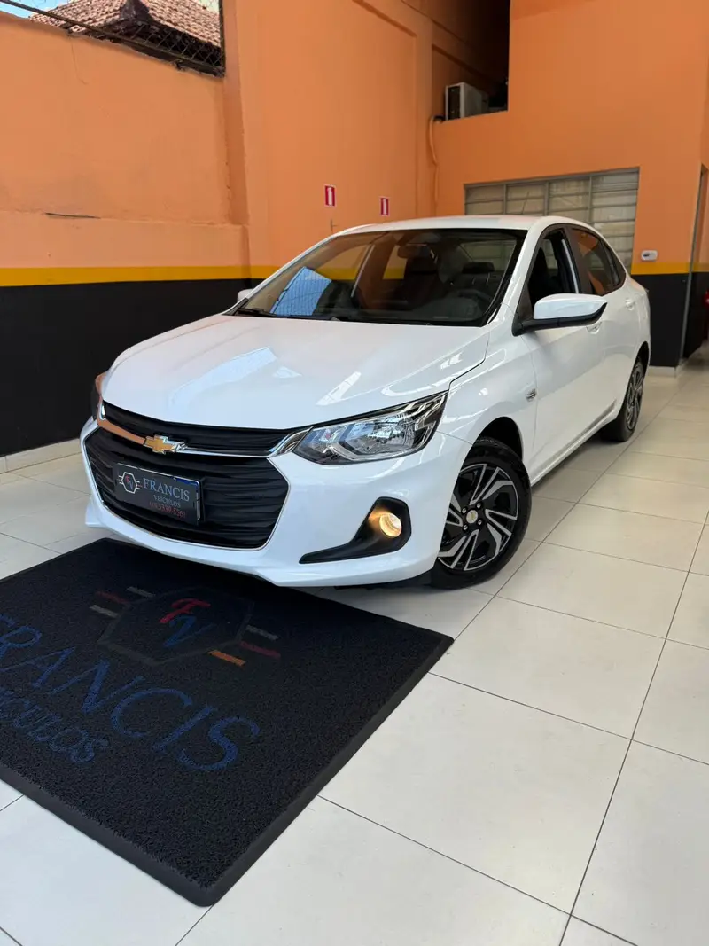 Chevrolet Onix Plus LT 1.0