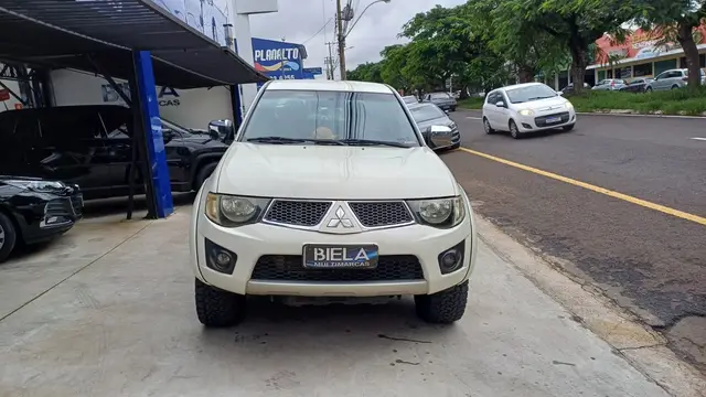 Carro Mitsubishi L200 Triton Sport 2011 L 200 Triton HPE 4x4 3.2 (aut) (cab. dupla)