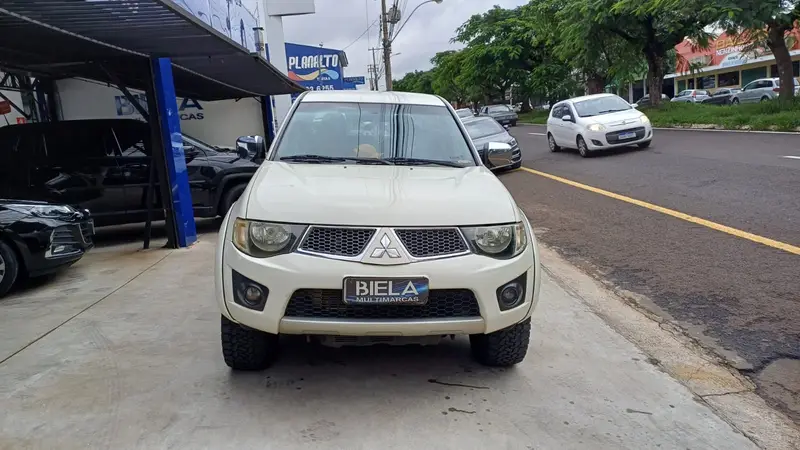 Mitsubishi L200 Triton Sport L 200 Triton HPE 4x4 3.2 (aut) (cab. dupla)