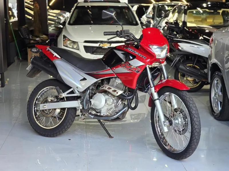 Honda NX 4 Falcon 400
