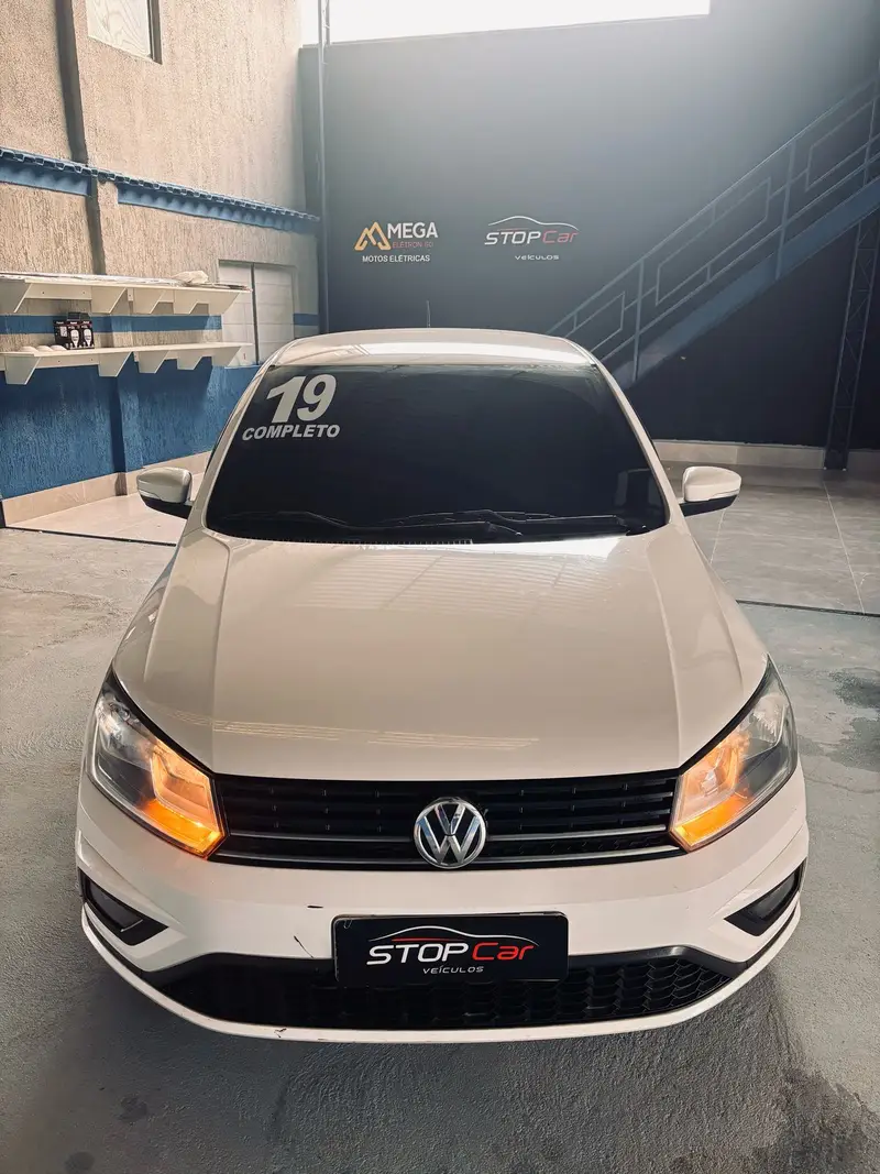 Volkswagen Voyage 1.6 MSI 8V (Flex)