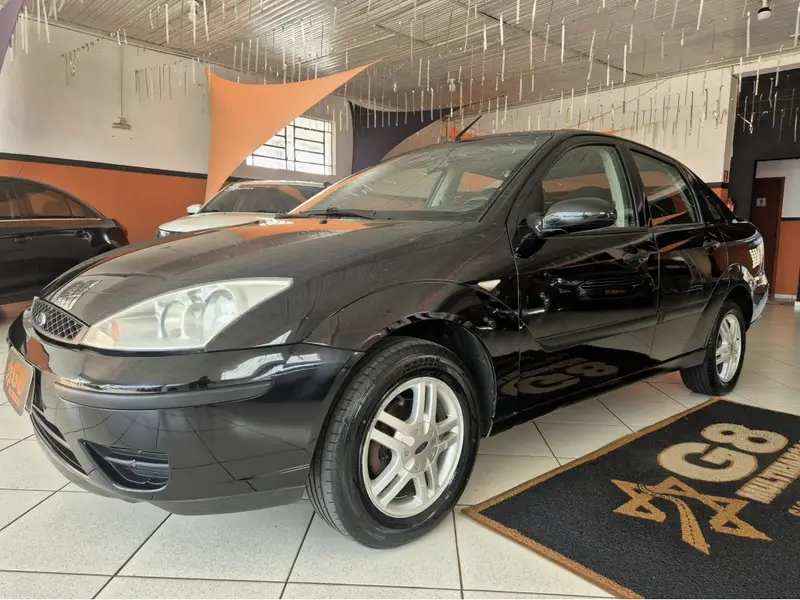 Ford Focus Sedan Ghia 2.0 16V Duratec