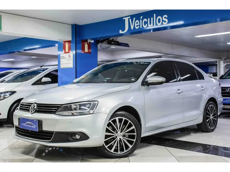 Volkswagen Jetta 2.0 TSI Highline DSG