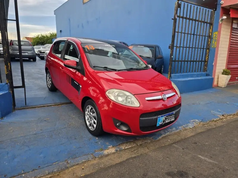 Fiat Palio Attractive 1.0 8V (Flex)