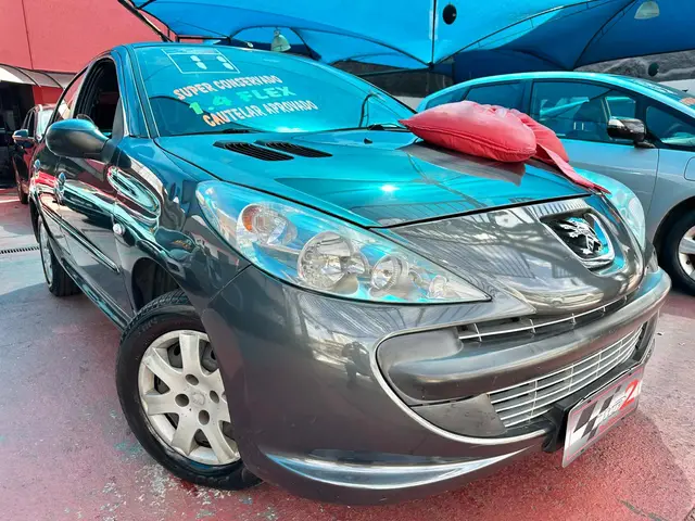 Carro Peugeot 207 2011 Hatch XR 1.4 8V (flex) 4p