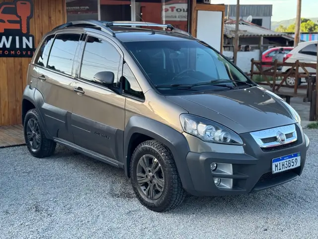 Carro Fiat Idea 2011 Adventure 1.8 16V E.TorQ Dualogic (Flex)
