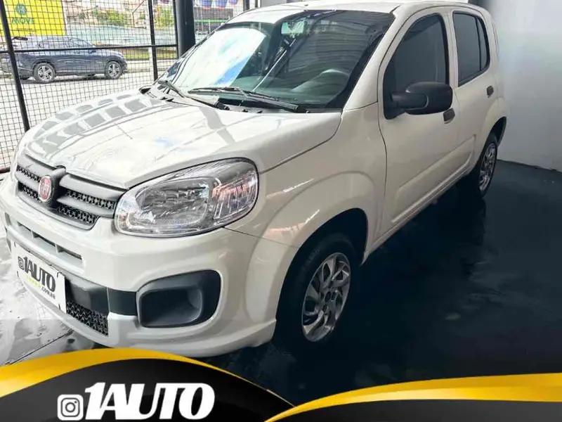 Fiat Uno Attractive 1.0 8V (Flex) 4p