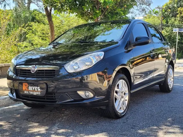 Carro Fiat Grand Siena 2013 Essence 1.6 16V (Flex)