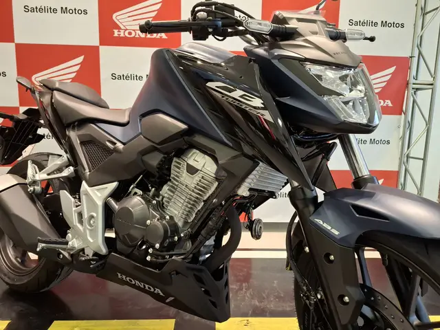 Moto Honda CB 300F Twister 2025 (ABS)